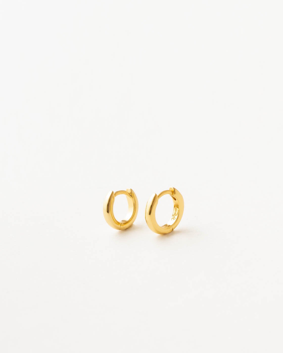 ona huggie hoops ona huggie hoops